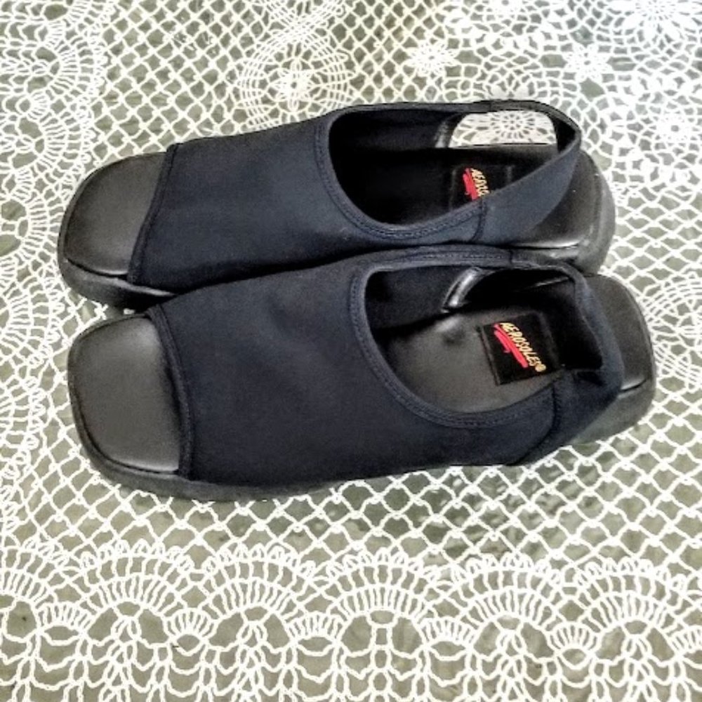 Women's Aerosol Shoes -Size 8 - NWOT
